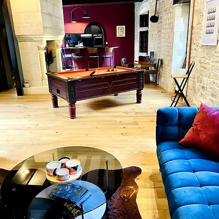 La Maitrise A * بايو